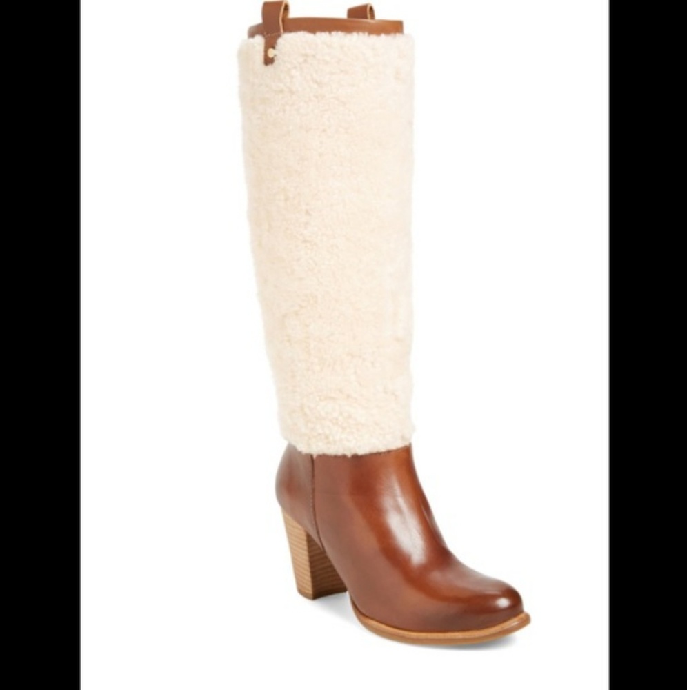 UGG AVA Exposed Fur Boots - Picture 4 of 4